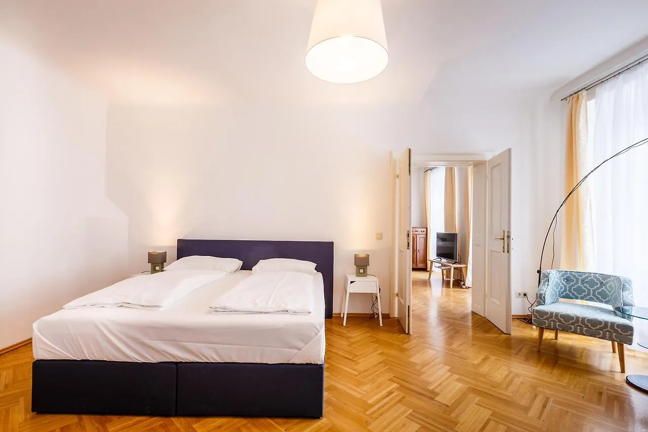 Judengasse Premium By Ichbucheat Apartment